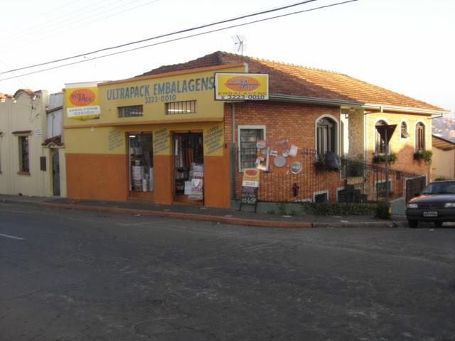 Fachada da primeira loja vista da rua