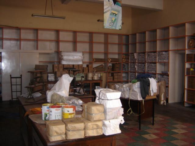 Montagem das prateleiras e mercadorias